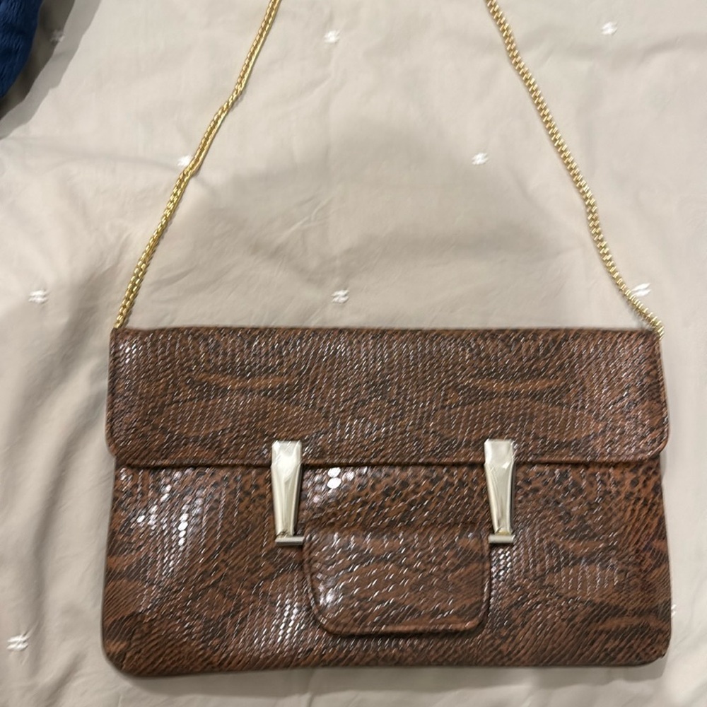 Large clutch shoulder bag